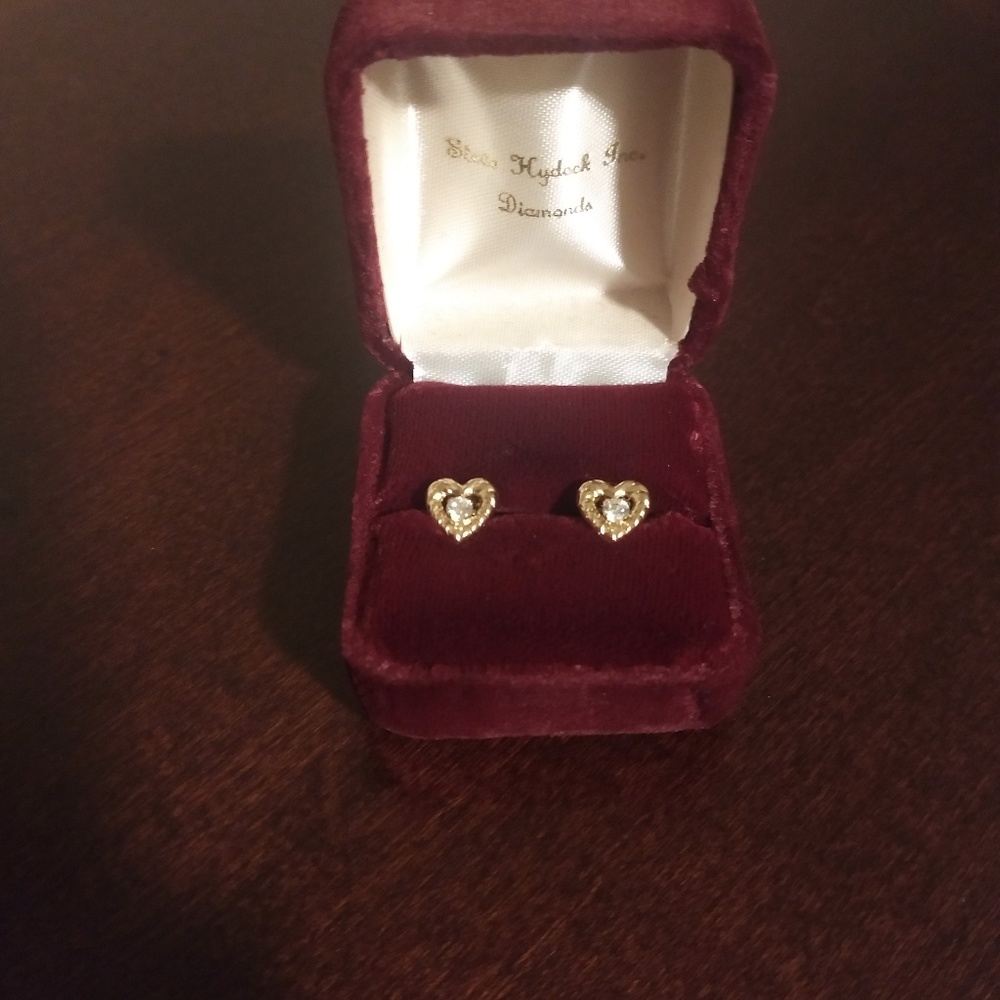 Gold heart studs